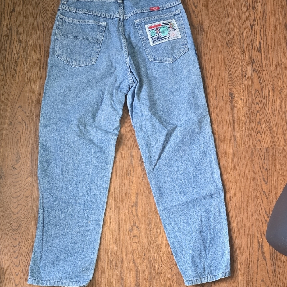 Wrangler Light Blue Womens Jeans with Patch Detail - Picture 5 of 5